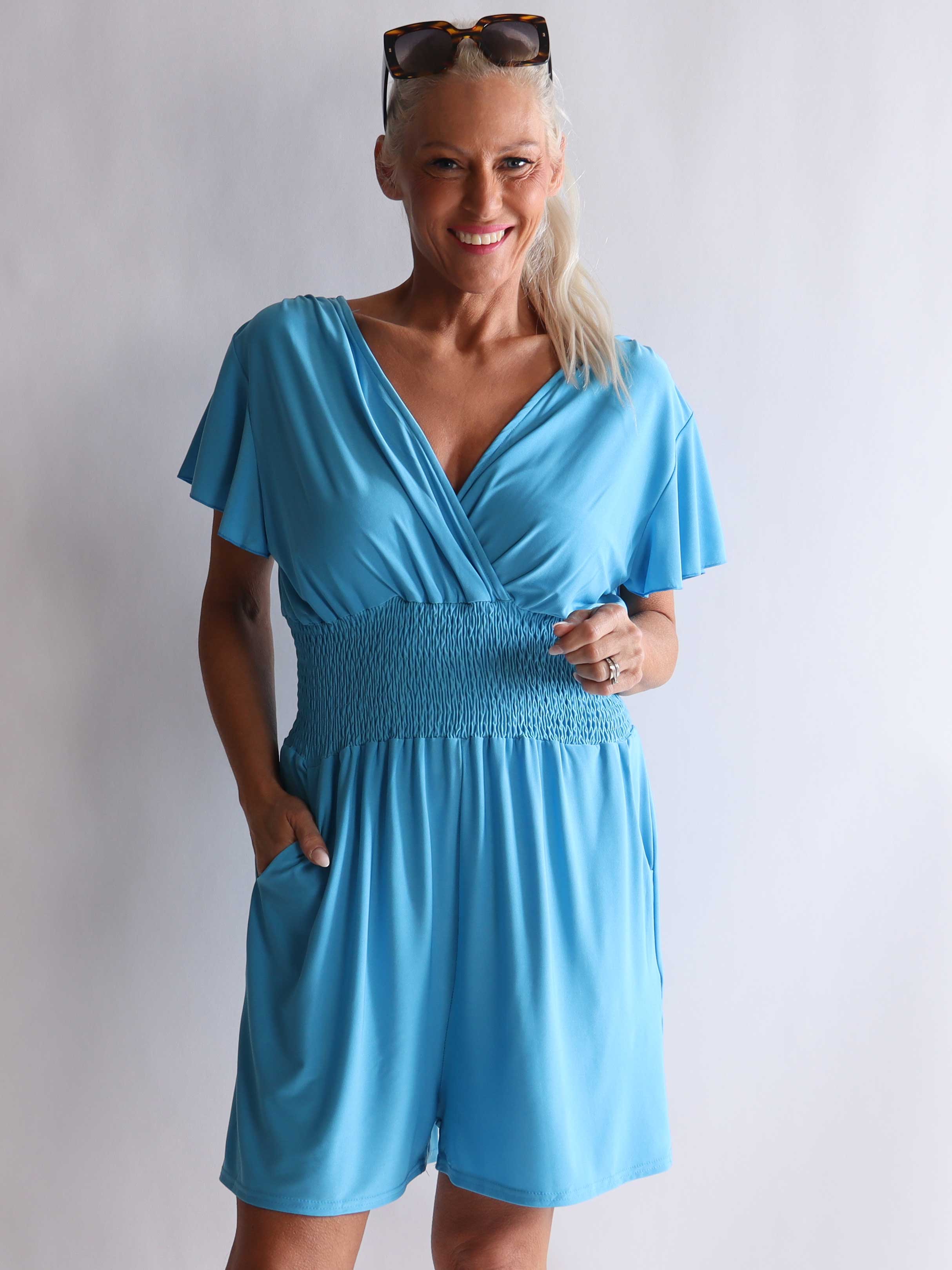 Pams Plain Playsuit - Elastisk plus size playsuit med lommer